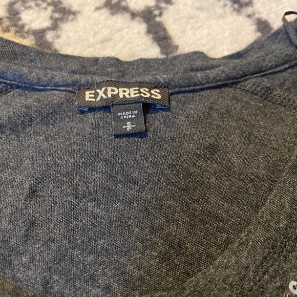 EXPRESS | DARK GRAY SHORT WIDE SLEEVE FRONT FULL SEQUIN TOP | SMALL - Picture 2 of 4